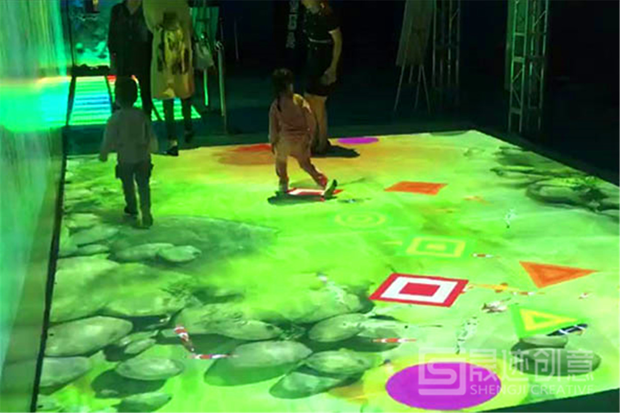 地面互動投影.jpg 地面互動投影.jpg